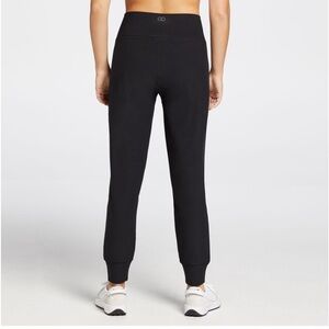 Calla jogger pants. Black. Size Small